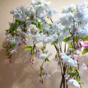 Fjuri artifiċjali ta ' Sakura Drooping